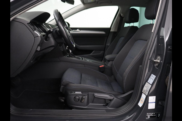 Volkswagen Passat 1.4 TSI PHEV GTE | Trekhaak | Stoelverwarming | Massage | Camera | Carplay | Navigatie | Adaptive cruise | Matrix LED | Parkeerhulp | Climate control | Plug In