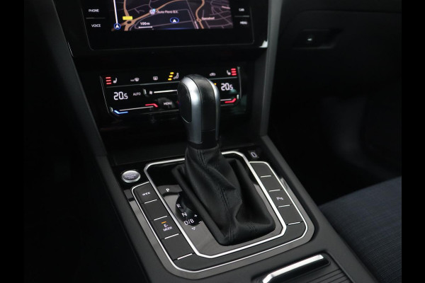 Volkswagen Passat 1.4 TSI PHEV GTE | Trekhaak | Stoelverwarming | Massage | Camera | Carplay | Navigatie | Adaptive cruise | Matrix LED | Parkeerhulp | Climate control | Plug In