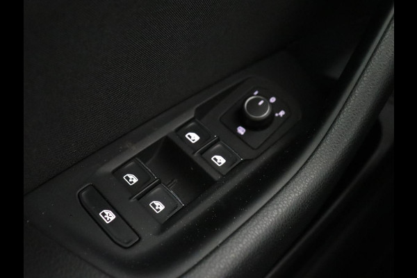 Volkswagen Passat 1.4 TSI PHEV GTE | Trekhaak | Stoelverwarming | Massage | Camera | Carplay | Navigatie | Adaptive cruise | Matrix LED | Parkeerhulp | Climate control | Plug In