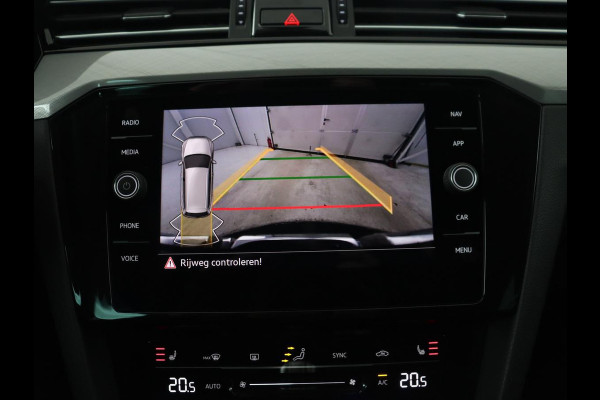 Volkswagen Passat 1.4 TSI PHEV GTE | Trekhaak | Stoelverwarming | Massage | Camera | Carplay | Navigatie | Adaptive cruise | Matrix LED | Parkeerhulp | Climate control | Plug In