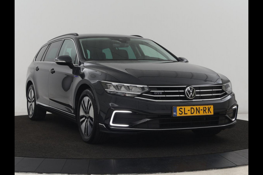 Volkswagen Passat 1.4 TSI PHEV GTE | Trekhaak | Stoelverwarming | Massage | Camera | Carplay | Navigatie | Adaptive cruise | Matrix LED | Parkeerhulp | Climate control | Plug In
