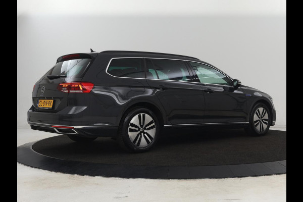 Volkswagen Passat 1.4 TSI PHEV GTE | Trekhaak | Stoelverwarming | Massage | Camera | Carplay | Navigatie | Adaptive cruise | Matrix LED | Parkeerhulp | Climate control | Plug In