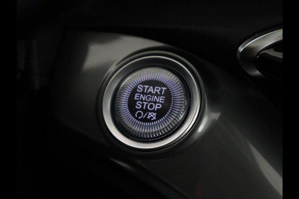 Fiat 500 La Prima 42 kWh | Panoramadak | Adaptive cruise | Leder | Camera | Keyless | Carplay | Parkeerhulp | Full LED | Side Assist | Climate control