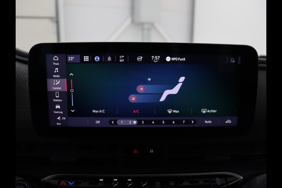 Fiat 500 La Prima 42 kWh | Panoramadak | Adaptive cruise | Leder | Camera | Keyless | Carplay | Parkeerhulp | Full LED | Side Assist | Climate control