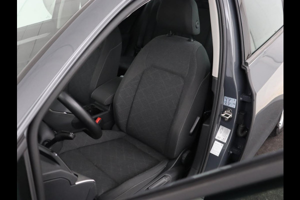 Volkswagen Golf 1.0 TSI Life | Carplay | Navigatie | Adaptive cruise | Sfeerverlichting | Full LED | Climate control | Parkeerhulp | Keyless Start