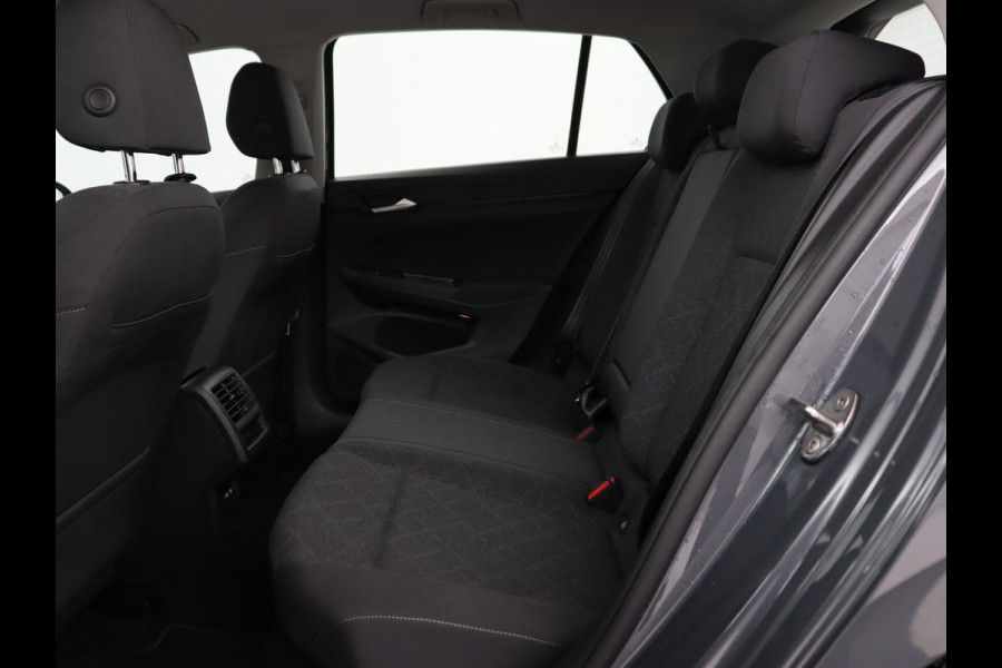 Volkswagen Golf 1.0 TSI Life | Carplay | Navigatie | Adaptive cruise | Sfeerverlichting | Full LED | Climate control | Parkeerhulp | Keyless Start