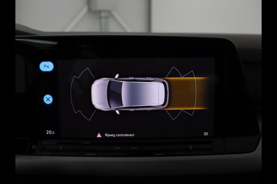 Volkswagen Golf 1.0 TSI Life | Carplay | Navigatie | Adaptive cruise | Sfeerverlichting | Full LED | Climate control | Parkeerhulp | Keyless Start