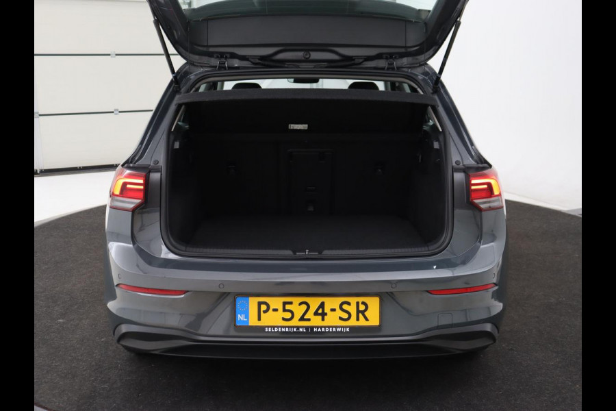 Volkswagen Golf 1.0 TSI Life | Carplay | Navigatie | Adaptive cruise | Sfeerverlichting | Full LED | Climate control | Parkeerhulp | Keyless Start