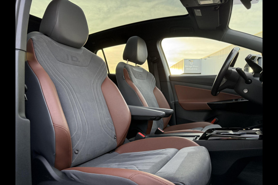 Volkswagen ID.4 Max 77 kWh | Warmtepomp | Panorama | IQ-Light | 360 Camera |