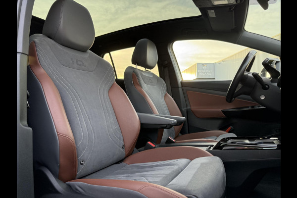 Volkswagen ID.4 Max 77 kWh | Warmtepomp | Panorama | IQ-Light | 360 Camera |