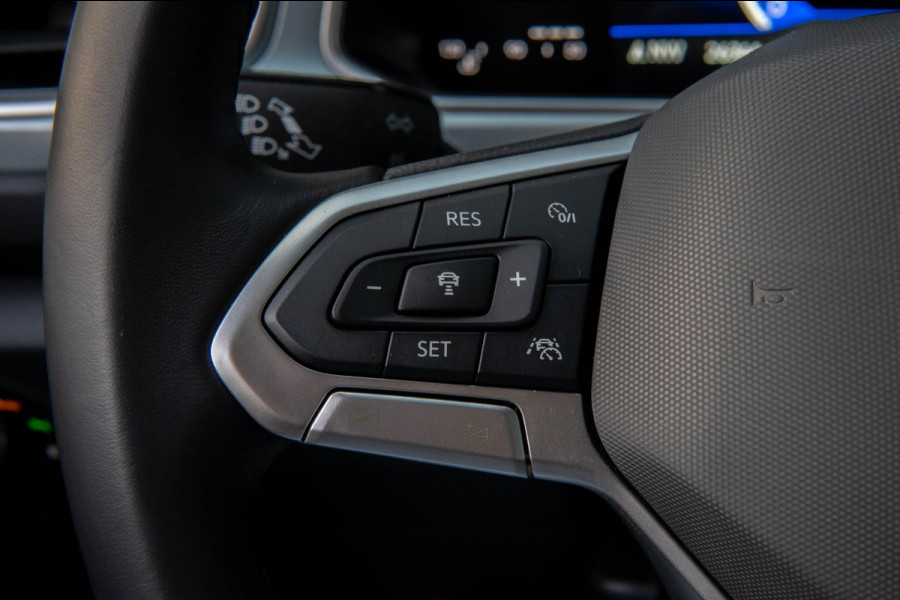 Volkswagen T-Roc 1.5 TSI Goal Edition PDC|Stoelverwarming|Carplay|Dodehoeksensor|ACC|LMV