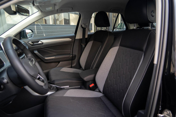 Volkswagen T-Roc 1.5 TSI Goal Edition PDC|Stoelverwarming|Carplay|Dodehoeksensor|ACC|LMV