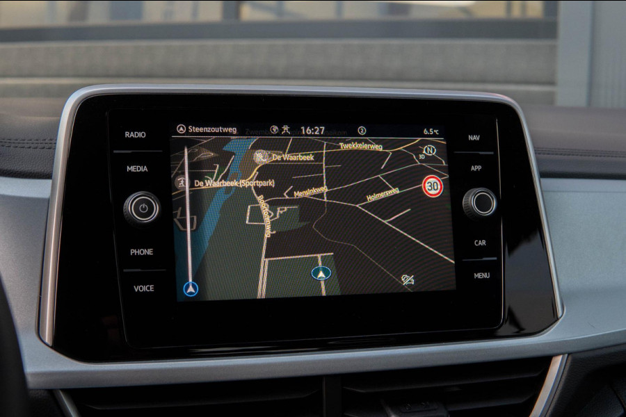 Volkswagen T-Roc 1.5 TSI Goal Edition PDC|Stoelverwarming|Carplay|Dodehoeksensor|ACC|LMV
