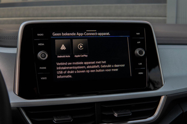 Volkswagen T-Roc 1.5 TSI Goal Edition PDC|Stoelverwarming|Carplay|Dodehoeksensor|ACC|LMV