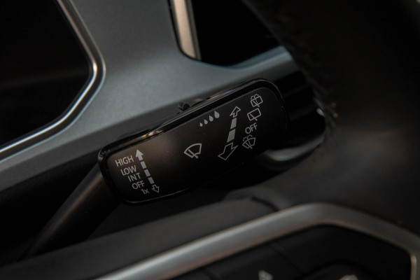 Volkswagen T-Roc 1.5 TSI Goal Edition PDC|Stoelverwarming|Carplay|Dodehoeksensor|ACC|LMV