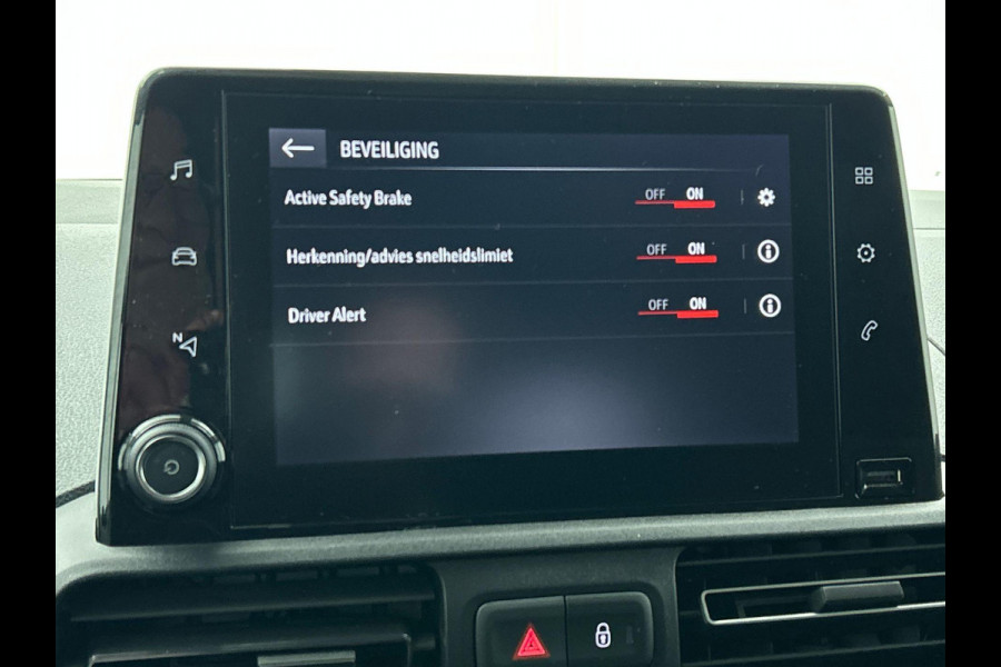 Opel Combo 1.5D L1H1 130pk Automaat Edition Airco Navigatie Apple Carplay/ Android Auto Trekhaak Betimmerd Cruise Control