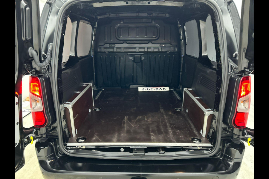 Opel Combo 1.5D L1H1 130pk Automaat Edition Airco Navigatie Apple Carplay/ Android Auto Trekhaak Betimmerd Cruise Control