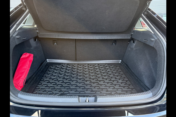 Volkswagen Taigo 1.0 TSI Life Business | Panodak | IQ Light | Keyless | Prijs Rijklaar!!