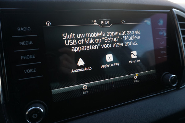 Škoda Karoq 1.0 TSI Business | TREKHAAK | STOELVERWARMING | METALLIC WIT | ACC | VIRTUAL COCKPIT |