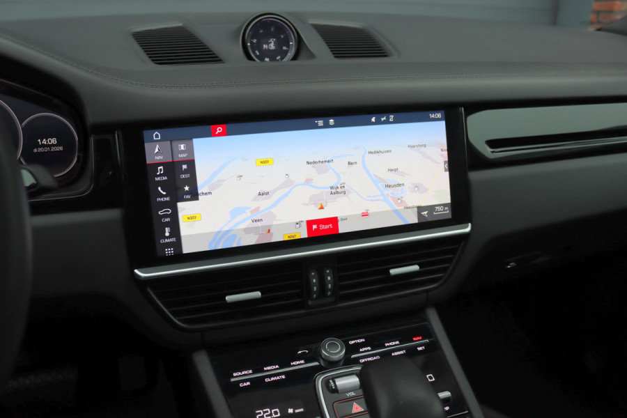 Porsche Cayenne Coupé 3.0 Aut8 | Luchtvering | Panoramadak | BOSE | Trekhaak | Leder | Memory | Stoelverwarming V+A | PDLS | Sport-Chrono-pakket | Soft-Close | Verwarmd Stuurwiel |