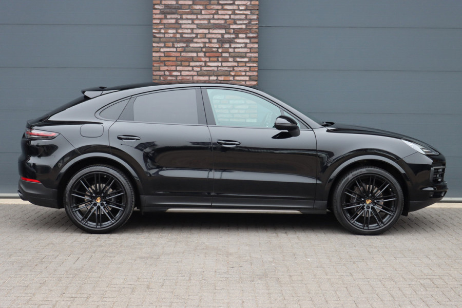 Porsche Cayenne Coupé 3.0 Aut8 | Luchtvering | Panoramadak | BOSE | Trekhaak | Leder | Memory | Stoelverwarming V+A | PDLS | Sport-Chrono-pakket | Soft-Close | Verwarmd Stuurwiel |