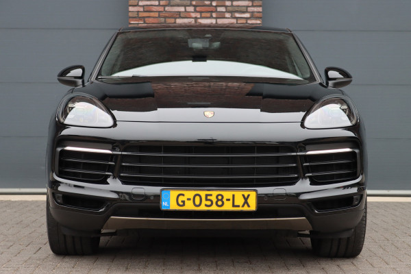 Porsche Cayenne Coupé 3.0 Aut8 | Luchtvering | Panoramadak | BOSE | Trekhaak | Leder | Memory | Stoelverwarming V+A | PDLS | Sport-Chrono-pakket | Soft-Close | Verwarmd Stuurwiel |