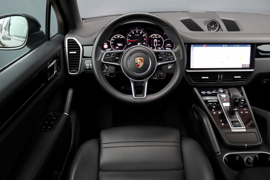 Porsche Cayenne Coupé 3.0 Aut8 | Luchtvering | Panoramadak | BOSE | Trekhaak | Leder | Memory | Stoelverwarming V+A | PDLS | Sport-Chrono-pakket | Soft-Close | Verwarmd Stuurwiel |