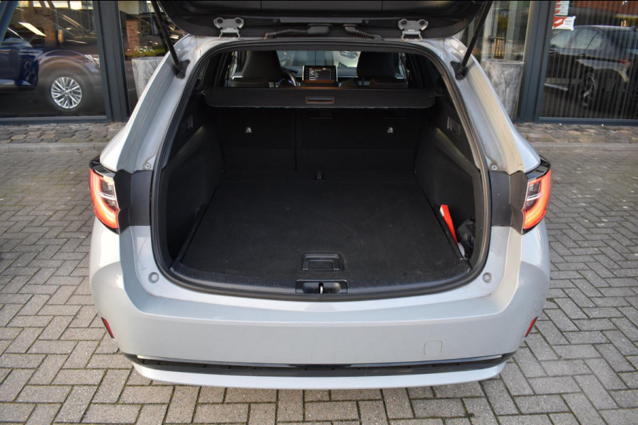 Toyota Corolla Touring Sports 1.8 Hybrid Dynamic | CAMERA | STOELVERWARMING | APPLE CARPLAY | ANDROID AUTO | NAP | ADAPT. CRUISE