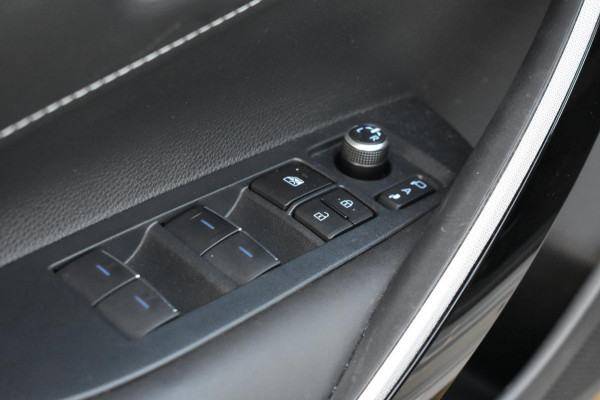 Toyota Corolla Touring Sports 1.8 Hybrid Dynamic | CAMERA | STOELVERWARMING | APPLE CARPLAY | ANDROID AUTO | NAP | ADAPT. CRUISE