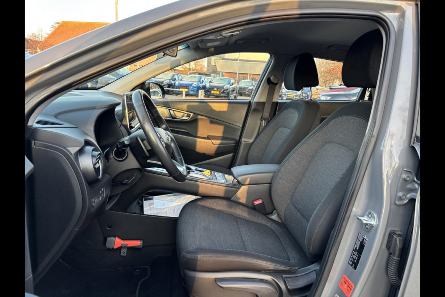 Hyundai Kona EV Comfort 64 kWh 204pk Adaptieve Cruise | Krell Audio | Achteruitrijcamera | Navigatie