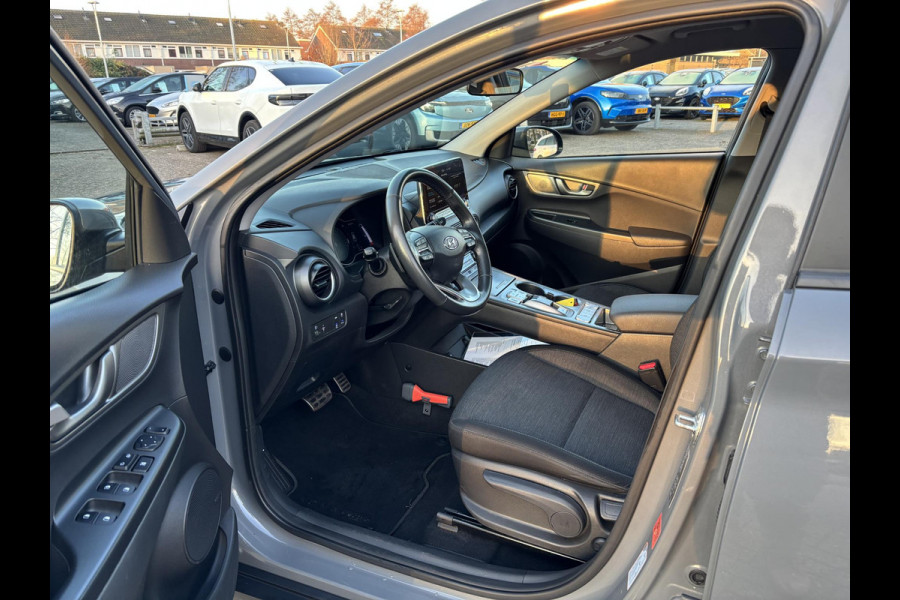 Hyundai Kona EV Comfort 64 kWh 204pk Adaptieve Cruise | Krell Audio | Achteruitrijcamera | Navigatie