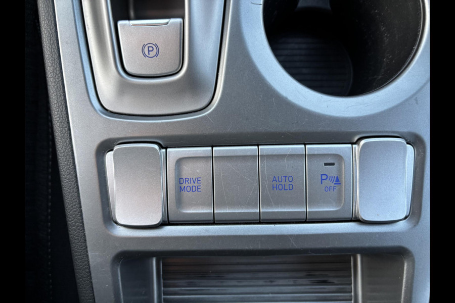 Hyundai Kona EV Comfort 64 kWh 204pk Adaptieve Cruise | Krell Audio | Achteruitrijcamera | Navigatie