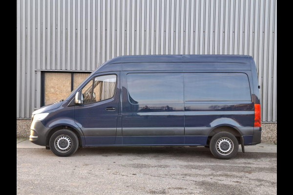 Mercedes-Benz Sprinter 311 CDI GB L2 FWD Functional 3.5T / AIRCO / CAMERA / 3 ZITS / DEALER ONDERHOUDEN / NAVI