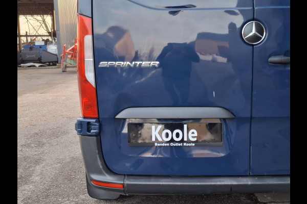 Mercedes-Benz Sprinter 311 CDI GB L2 FWD Functional 3.5T / AIRCO / CAMERA / 3 ZITS / DEALER ONDERHOUDEN / NAVI