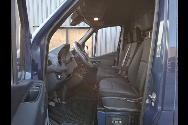 Mercedes-Benz Sprinter 311 CDI GB L2 FWD Functional 3.5T / AIRCO / CAMERA / 3 ZITS / DEALER ONDERHOUDEN / NAVI