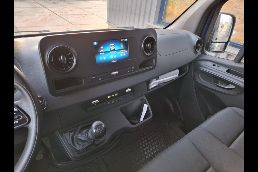 Mercedes-Benz Sprinter 311 CDI GB L2 FWD Functional 3.5T / AIRCO / CAMERA / 3 ZITS / DEALER ONDERHOUDEN / NAVI