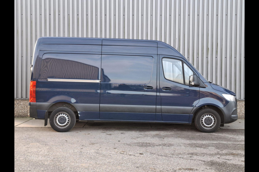 Mercedes-Benz Sprinter 311 CDI GB L2 FWD Functional 3.5T / AIRCO / CAMERA / 3 ZITS / DEALER ONDERHOUDEN / NAVI