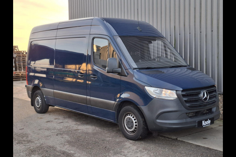 Mercedes-Benz Sprinter 311 CDI GB L2 FWD Functional 3.5T / AIRCO / CAMERA / 3 ZITS / DEALER ONDERHOUDEN / NAVI