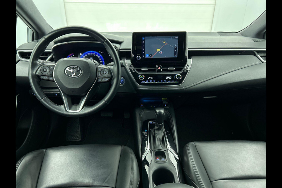 Toyota Corolla Touring Sports 1.8 Hybrid Business Plus Volledig Leder Airco ECC Navi Carplay PDC VA + Camera Adaptive Cruise Control Full LED 17" Velgen NL Auto 1e Eig. Dealer onderhouden