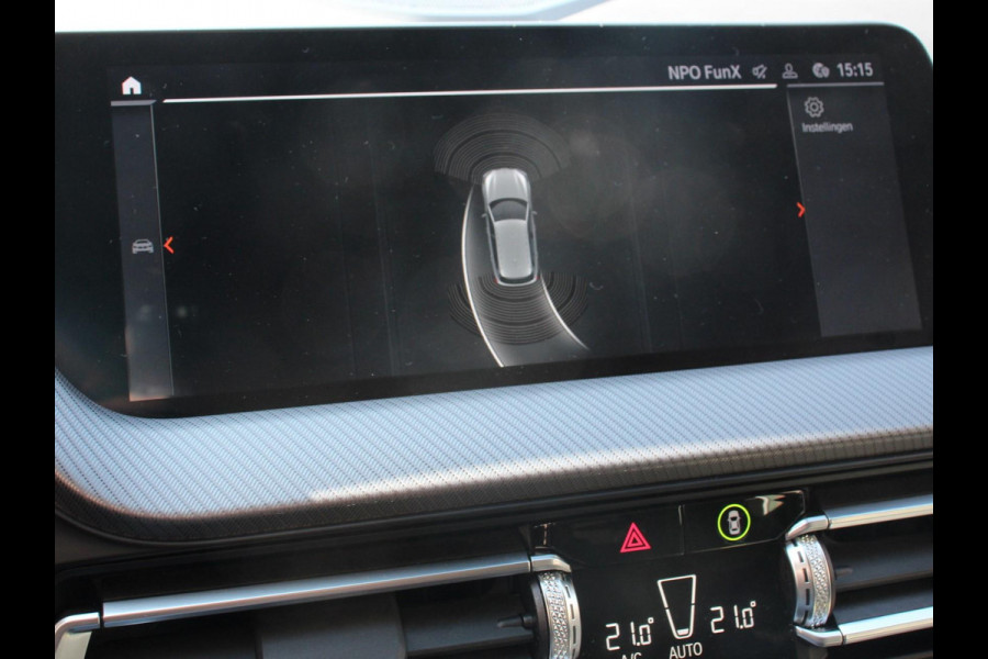 BMW 1-serie 118i Automaat High Executive | Navigatie | Apple Carplay/Android Auto | Parkeersensoren | Virtual Cockpit | Stoelverwarming | Cruise Control | Ledverlichting | Sfeerverlichting | Getinte ramen | Climate Control