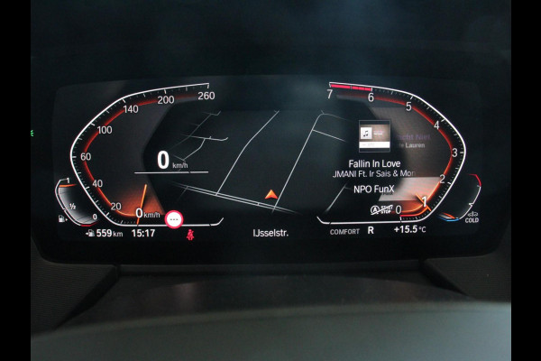 BMW 1-serie 118i Automaat High Executive | Navigatie | Apple Carplay/Android Auto | Parkeersensoren | Virtual Cockpit | Stoelverwarming | Cruise Control | Ledverlichting | Sfeerverlichting | Getinte ramen | Climate Control