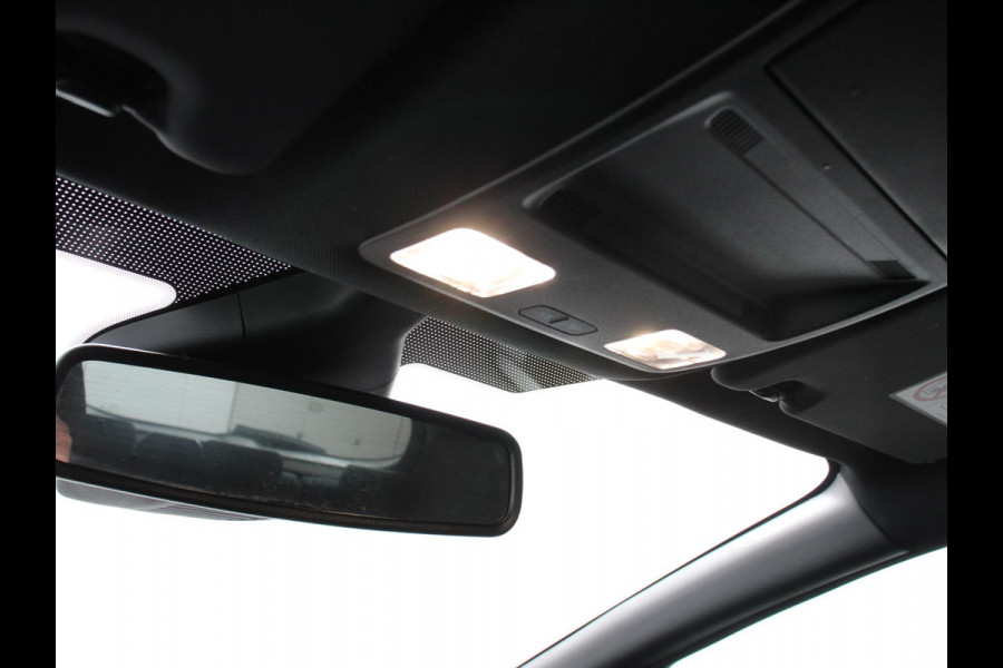 Ford Fiesta 1.0 EcoBoost ST-Line | Navigatie | Climate Control | DAB | Lichtmetalen Velgen | Parkeer sensoren | Cruise Control