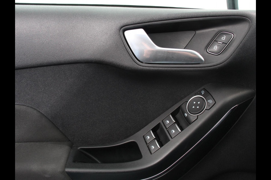 Ford Fiesta 1.0 EcoBoost ST-Line | Navigatie | Climate Control | DAB | Lichtmetalen Velgen | Parkeer sensoren | Cruise Control