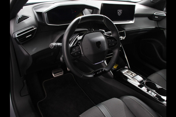 Peugeot 2008 1.2 PureTech 130 GT Automaat Clima Control Camera Achter Navigatie d.m.v. Apple Carplay / Android auto Velgen 17 inch