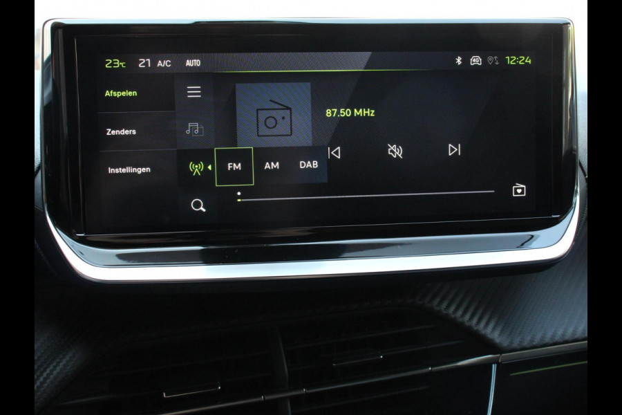 Peugeot 2008 1.2 PureTech 130 GT Automaat Clima Control Camera Achter Navigatie d.m.v. Apple Carplay / Android auto Velgen 17 inch