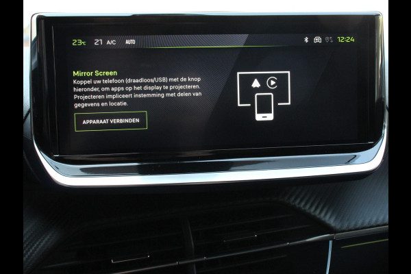 Peugeot 2008 1.2 PureTech 130 GT Automaat Clima Control Camera Achter Navigatie d.m.v. Apple Carplay / Android auto Velgen 17 inch