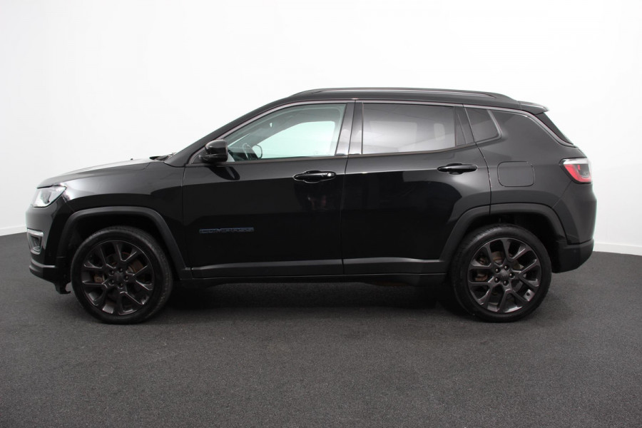 Jeep Compass 4xe 240 Plug-in Hybrid S | Navigatie | Apple Carplay/Android auto | Climate Control | Parkeersensoren | Camera | Elektrisch verstelbare bestuurderstoel | Xenon koplampen | Stoelverwarming | Elektrische achterklep | Afneembare trekhaak