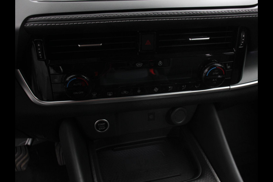 Nissan QASHQAI 1.3 MHEV Automaat N-Connecta | Navigatie | Climate Control | Sfeerverlichting | Camera 360 | Led | Dab | Verwarmde voorstoelen | Adaptive Cruise Control | Digitale Cockpit | Lichtmetalen Velgen