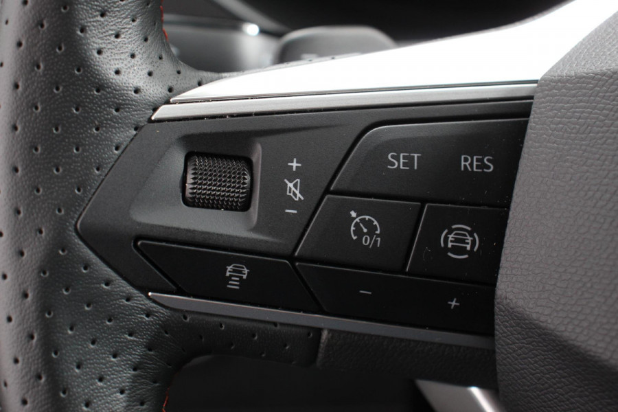 Seat Tarraco 1.5 TSI 150pk FR DSG 7p. | DEMO ! |  Navigatie | Apple Carplay/Android Auto | Camera | Parkeer sensoren | Digitale Cockpit | Lichtmetalen velgen | Stoelverwarming | Stoel bestuurder electrisch verstelbaar