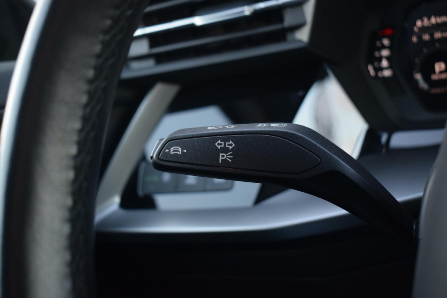Audi A3 Sportback 35 TFSI Business edition | Apple CarPlay | Stoelverw. | Camera | Virtual